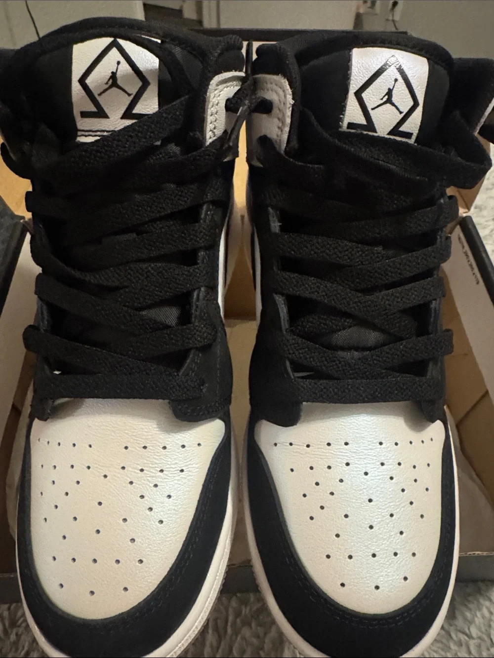 The Jordan one mid SE diamond shorts Limited edition GS 6y